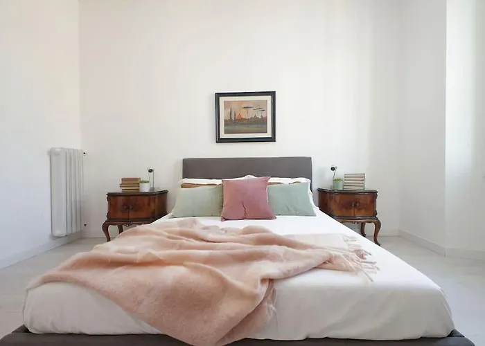 Eroi Spacious Apartment Rom