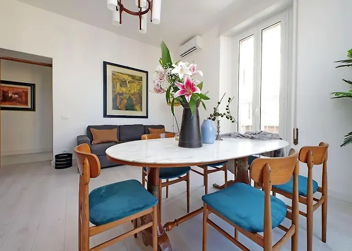 Eroi Spacious