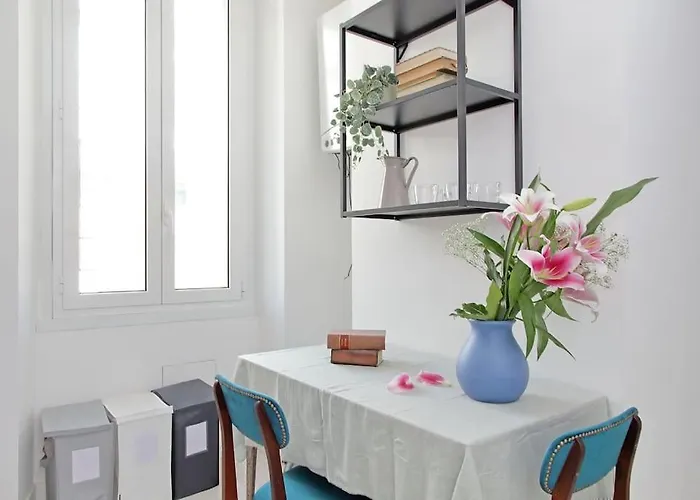 Eroi Spacious Rom
